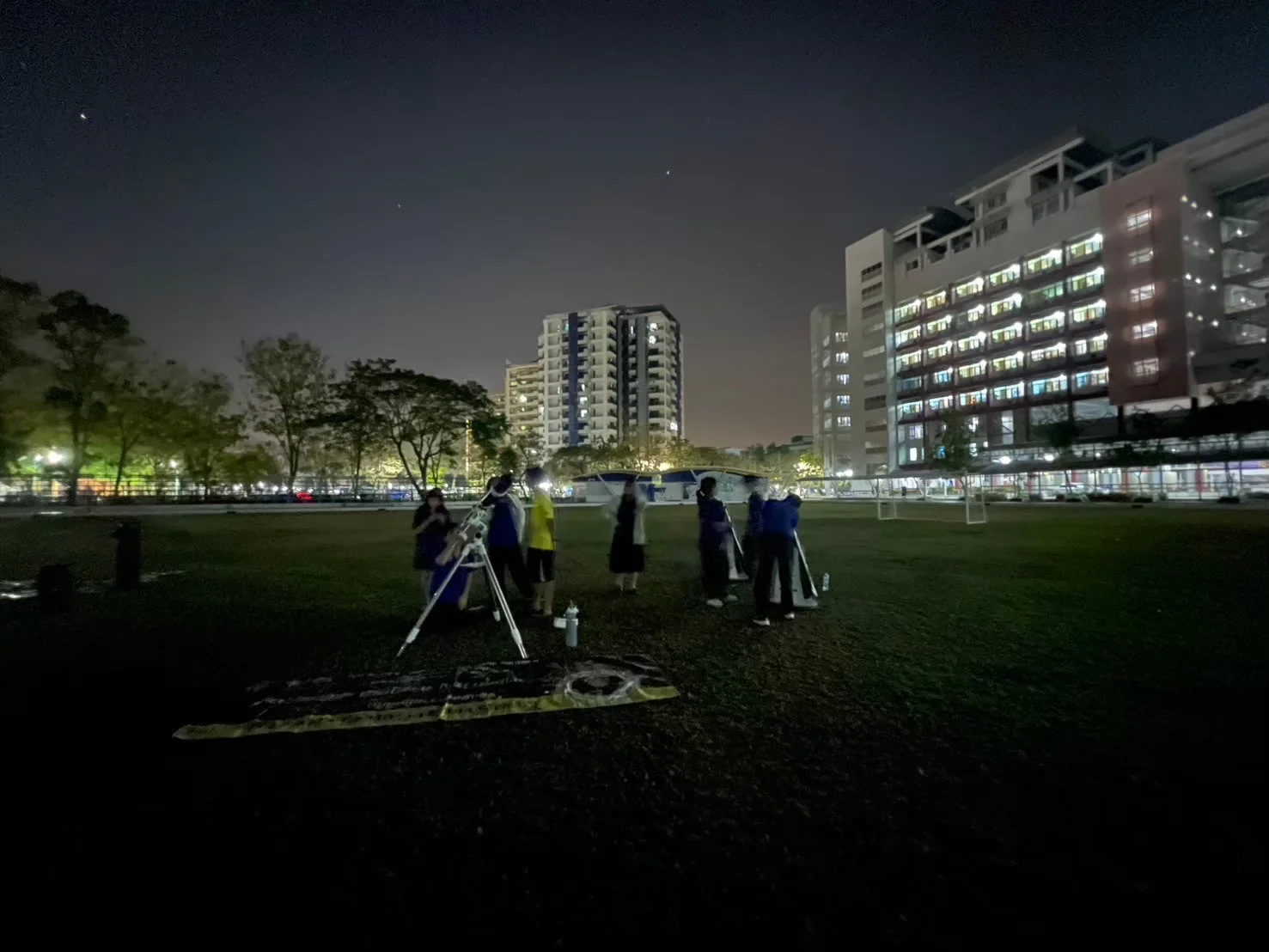 ท่องจักรวาล activity image 1