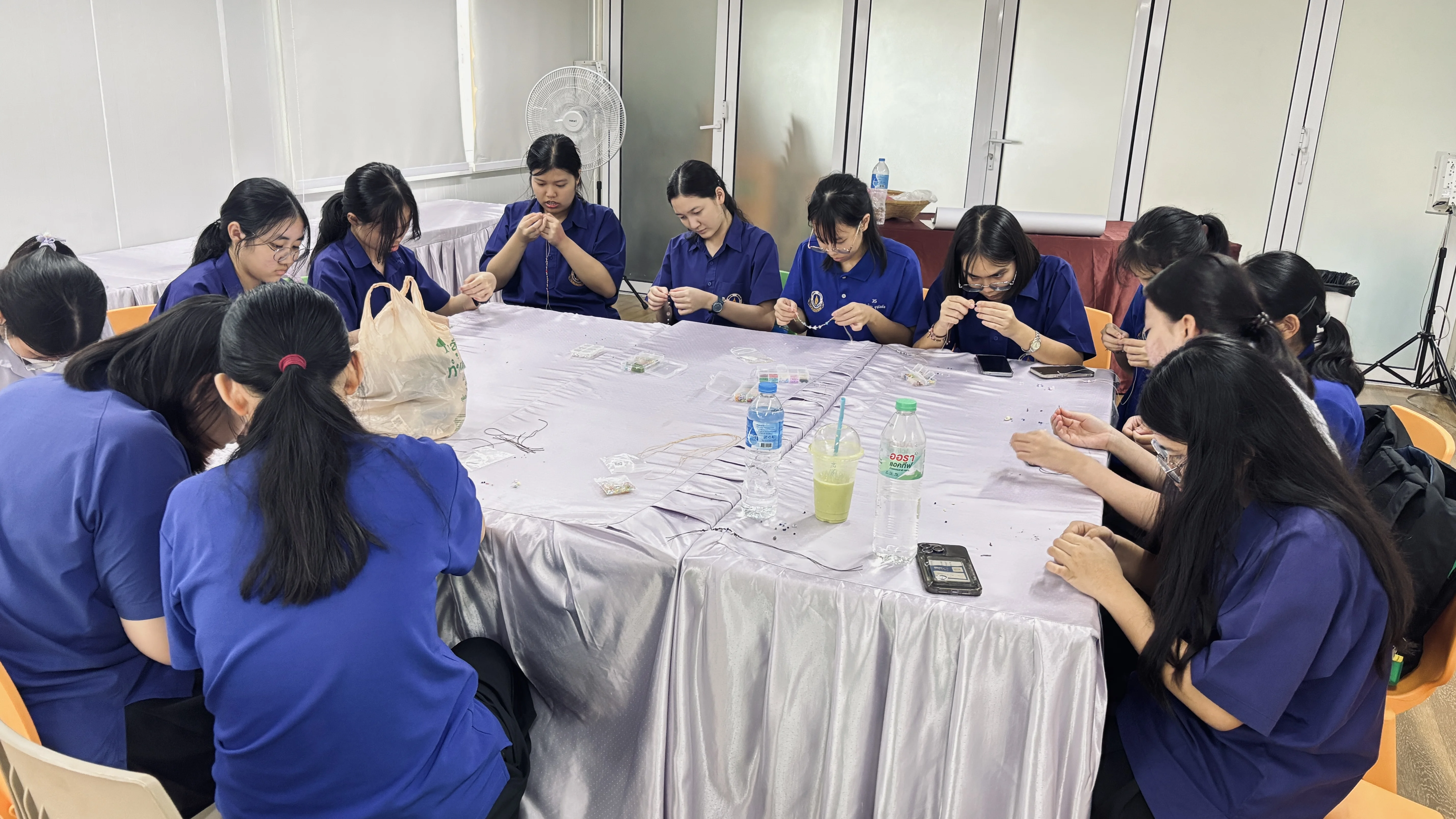 กำไลเชือกเทียนหรรษา activity image 4